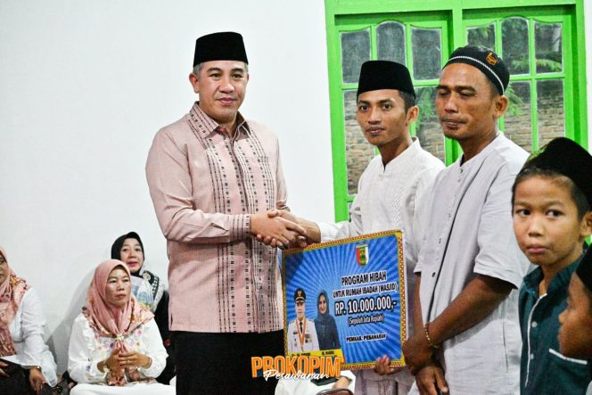
					Silaturahmi Ramadan Kecamatan Negeri Katon dan Tegineneng, Bupati Pesawaran Ajak Masyarakat Jaga Kondusifitas dan Persatuan
