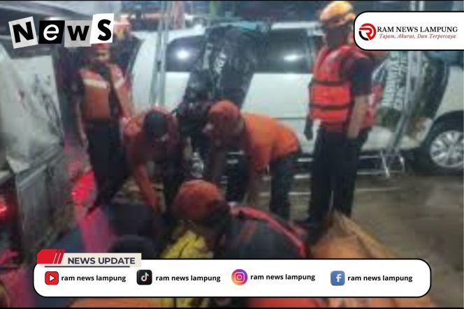 
					Banjir Bandang di Panjang, Tiga Korban Jiwa Ditemukan