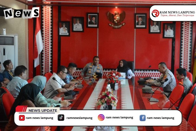 
					Bunda Eva Siap Temui Pendemo, Paparkan Solusi Atasi Banjir di Panjang