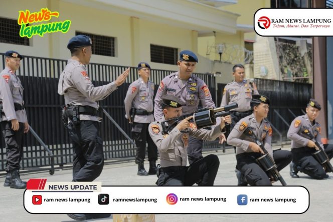 
					Tingkatkan Kompetensi Personel, Satbrimob dan Ditsamapta Polda Lampung Gelar Pelatihan Pengendalian Massa