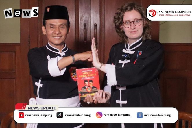 
					Guru Asal Belanda Terpikat Padepokan IKS.PI Kera Sakti, Bertekad Membawa Semangat Perguruan ke Negeri Asal