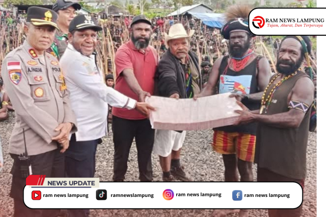 
					Pemkab Puncak Jaya Salurkan Rp 10 Miliar untuk Dukung Ritual Adat Perdamaian Dua Kubu Pendukung Paslon