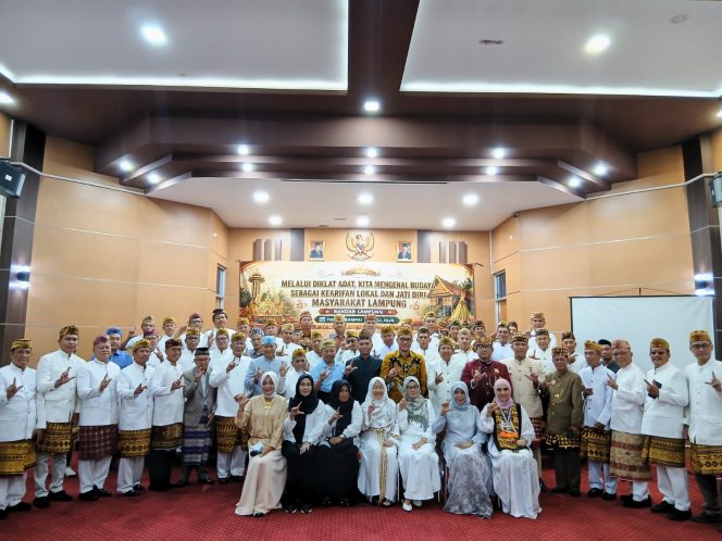 
					Regenerasi Tokoh Adat Diperkuat, Masyarakat Adat Gunom Ragom Gelar Diklat Titi Puranti Begawi 2026